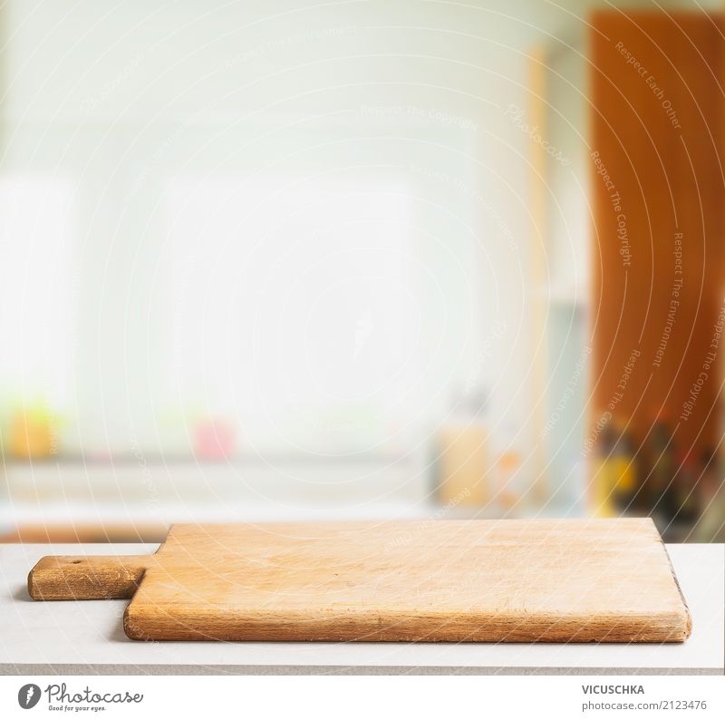 Schneidebrett auf dem Küchentisch Ernährung Stil Design Häusliches Leben Tisch Restaurant retro wooden Entwurf Hintergrundbild Essen zubereiten Farbfoto