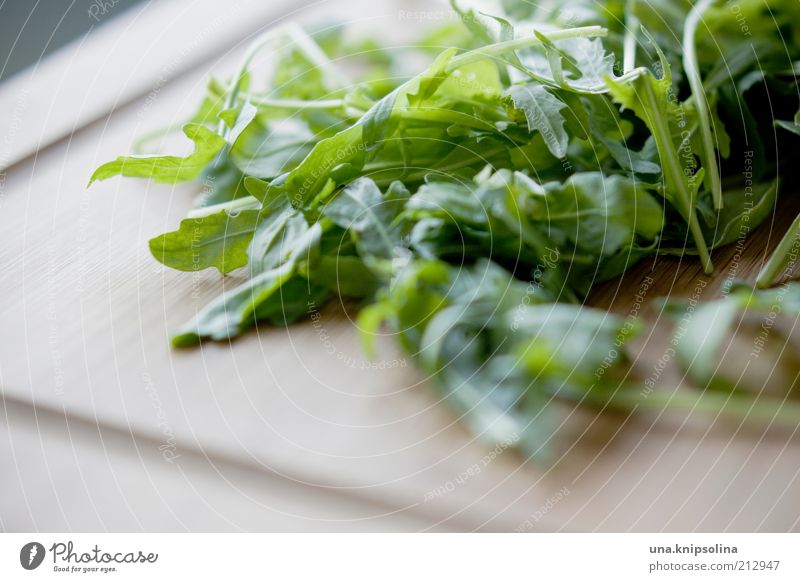 salat Lebensmittel Gemüse Salat Salatbeilage Mittagessen Abendessen Bioprodukte Vegetarische Ernährung Diät Schneidebrett Freizeit & Hobby kochen & garen grün