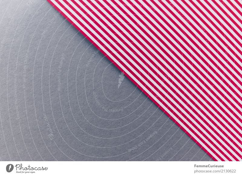 Muster (03) Papier mehrfarbig Farbstoff Farbenspiel Basteln Bastelpapier rot-weiß gestreift Streifen grau Karton graphisch Geometrie Rechteck
