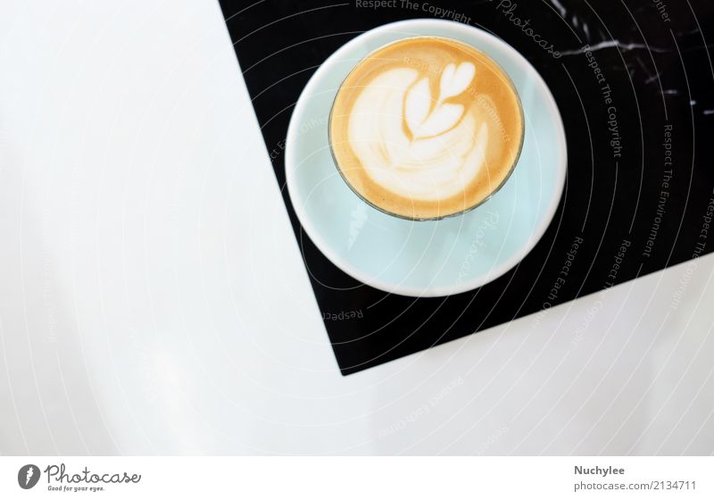 Heißer Cappuccino oder Milchkaffee Frühstück Getränk Kakao Kaffee Espresso Teller Design Tisch Kunst Stein heiß braun schwarz weiß Latte Lebensmittel macchiato