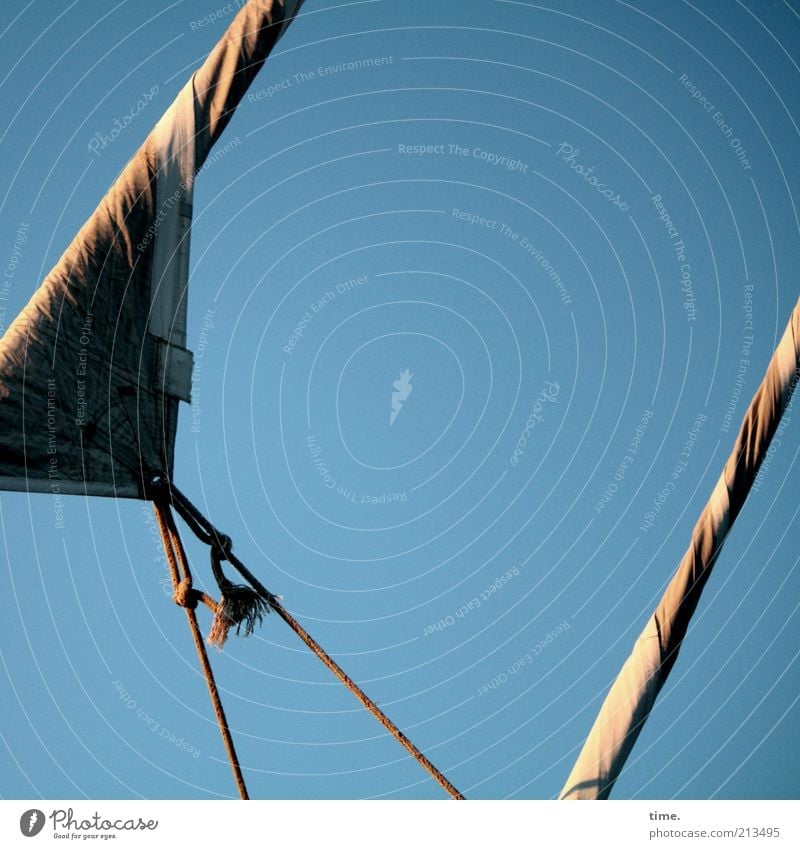 Flaute Seil Himmel Segelboot blau Haken Öse Befestigung diagonal spreizen gespannt Zweck Funktion Spannung Abhängigkeit Rollsegel Rollfock Außenaufnahme