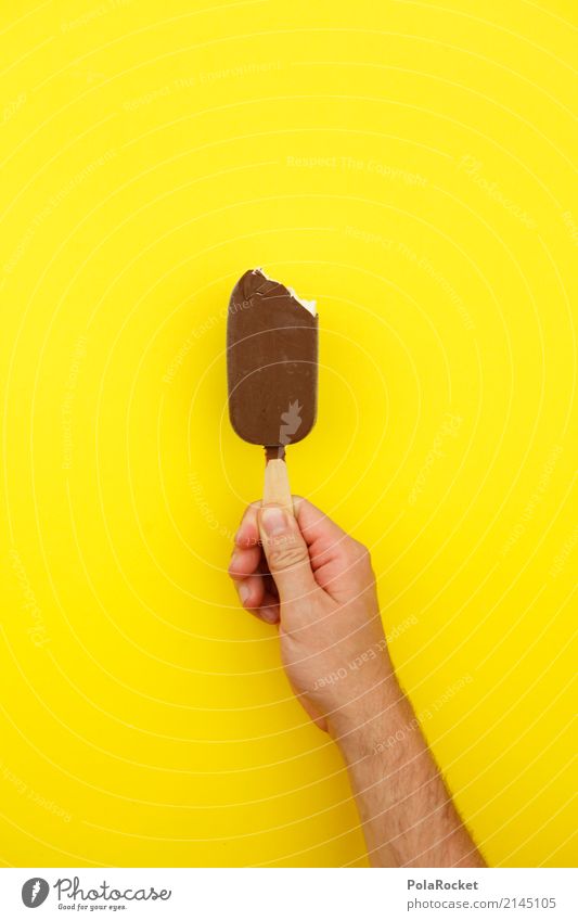 #AS# Willst'e? Kunst ästhetisch Eis Speiseeis gelb Gelbstich Stil Biss lecker Kalorienreich verführerisch Schokolade Schokoladeneis Hand festhalten Farbfoto