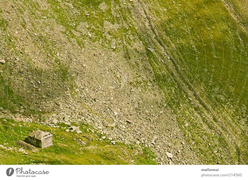 Eremit Felsen Berge u. Gebirge Menschenleer Haus Hütte Einsamkeit Desaster Krise Schutz Umweltverschmutzung Verfall Vergänglichkeit verwundbar Geröll Geröllfeld