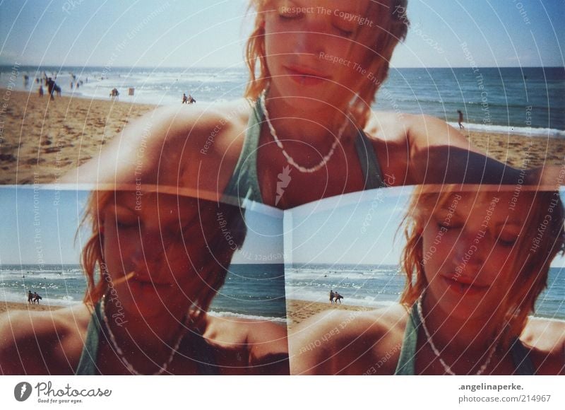 sommersalzwind liegt in der luft 3linsen kamera Sommer Schönes Wetter Strand Blauer Himmel Sonnenlicht Schatten Sandstrand Atlantik Frankreich Küste Junge Frau