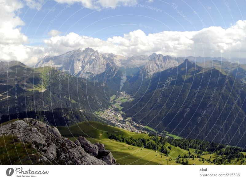 Dolomiten Umwelt Natur Landschaft Himmel Wolken Sommer Schönes Wetter Alpen Berge u. Gebirge ästhetisch blau grün Heimweh Fernweh Freiheit Stimmung Tal