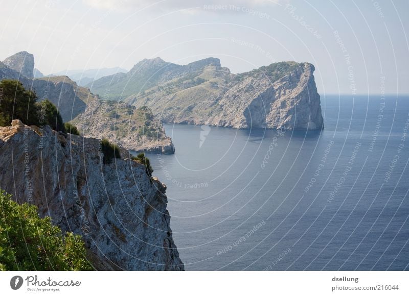 Mallorca VII Umwelt Natur Landschaft Pflanze Urelemente Erde Wasser Himmel Wolken Schönes Wetter Sträucher Felsen Küste Meer Mittelmeer Insel authentisch