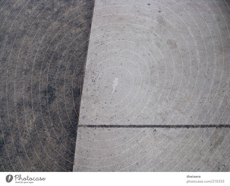 schotterpiste Menschenleer Boden Stein Beton stagnierend Symmetrie Außenaufnahme Strukturen & Formen Bordsteinkante Bodenbelag Bürgersteig Schotterweg