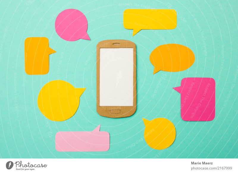 Handy mit vielen Nachrichten-Sprechblasen Lifestyle Telefon PDA gebrauchen Kommunizieren außergewöhnlich Unendlichkeit modern mehrfarbig Freude