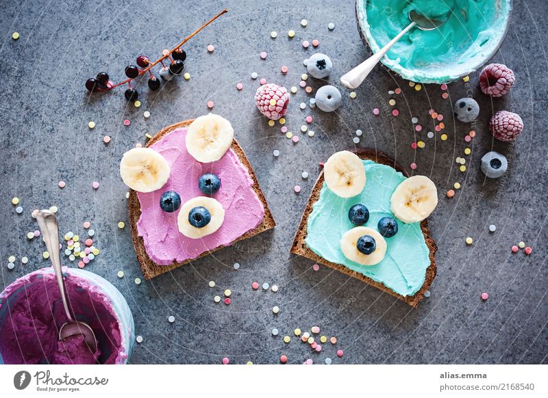 Happy Faces - Tiergesichter auf Brot Vollkorn lustig Gesicht Bär Kind Banane Blaubeeren Ernährung Schule Grundschule Pause Schulhof kindgerecht Frucht