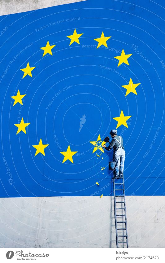 EU-Austritt / relaunch Baustelle maskulin 1 Mensch Kunstwerk Mauer Wand Leiter Zeichen Graffiti Europafahne Arbeit & Erwerbstätigkeit außergewöhnlich blau gelb