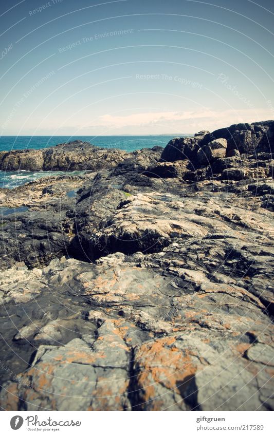 graublau Umwelt Natur Landschaft Urelemente Wasser Himmel Küste Strand Bucht Meer Insel ästhetisch Stein Felsküste Felsen England Cornwall Großbritannien