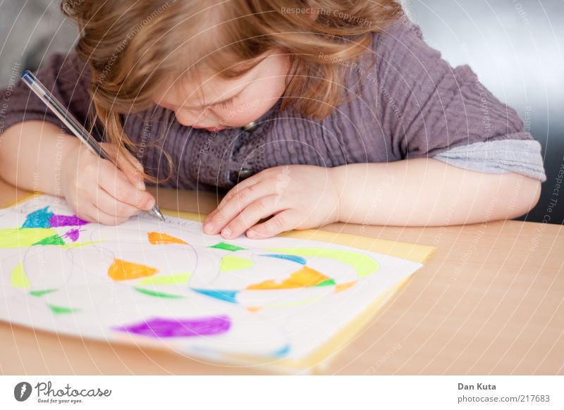 Malkurs für Fortgeschrittene Freizeit & Hobby Spielen malen zeichnen Kind Kleinkind Mädchen Kindheit 1 Mensch 3-8 Jahre Schreibstift Kugelschreiber entdecken