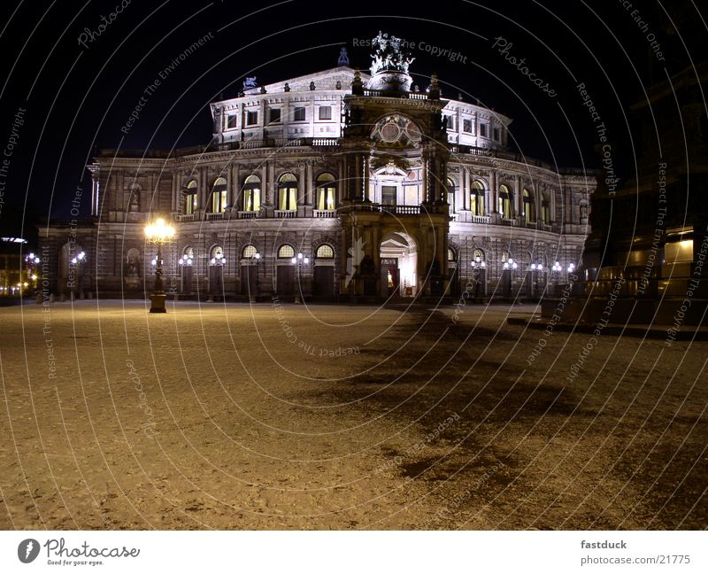 Semperoper Dresden Winter Nacht schwarz weiß Architektur Oper
