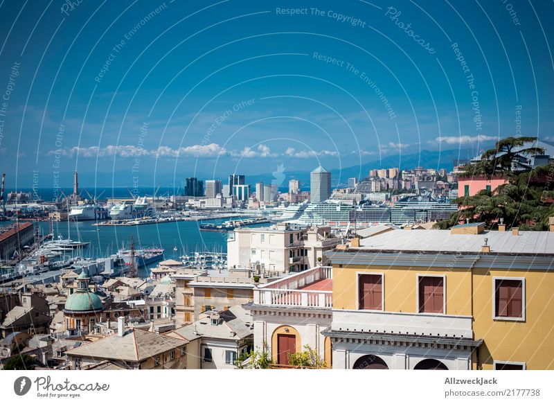 Genua Skyline 3 Farbfoto Außenaufnahme Tag Panorama (Aussicht) Menschenleer Ausflug Sightseeing Städtereise Sommer Sommerurlaub Hafenstadt Haus & Häuser maritim
