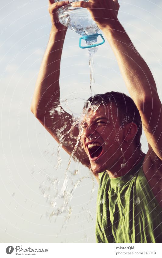Spaß! Sport Fitness Sport-Training Sportler ästhetisch Wasser Wassertropfen Wasserstrahl spritzen Sommer Spielen Erfrischung nass kalt Freude kühlen