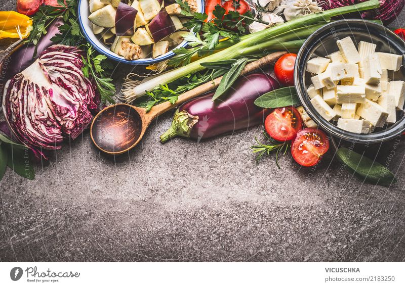Vegetarisch kochen mit Gemüse und Frischkäse Lebensmittel Käse Salat Salatbeilage Suppe Eintopf Kräuter & Gewürze Öl Ernährung Mittagessen Abendessen