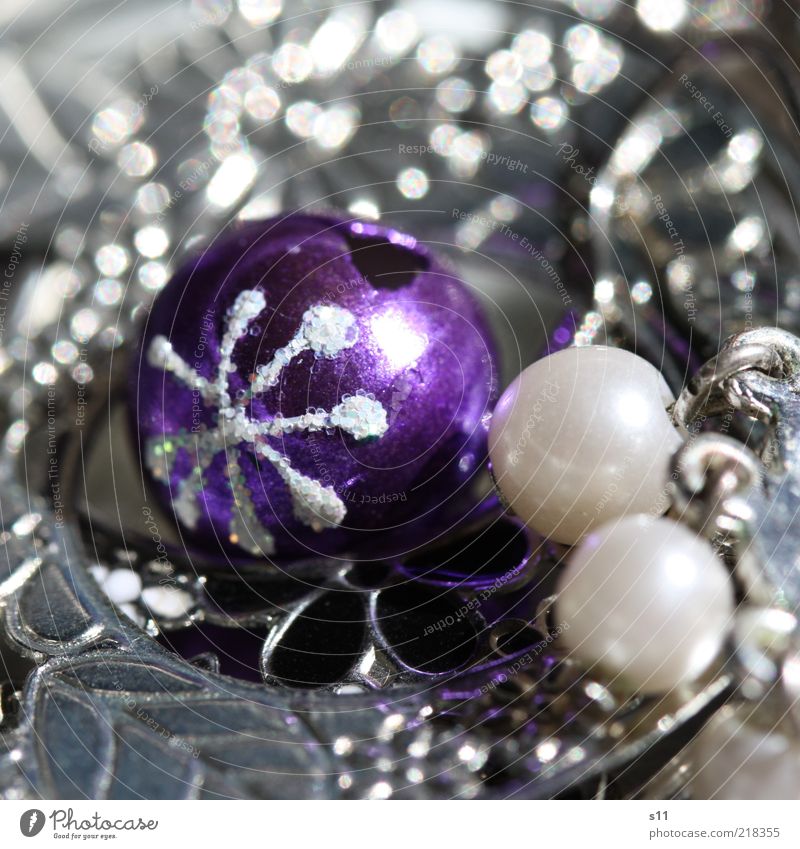WeihnachtsSchmuck Stahl Kugel elegant frech Ohrringe Perle Schmuckkästchen Weihnachten & Advent Eiskristall glänzend violett silber Glocke Farbfoto
