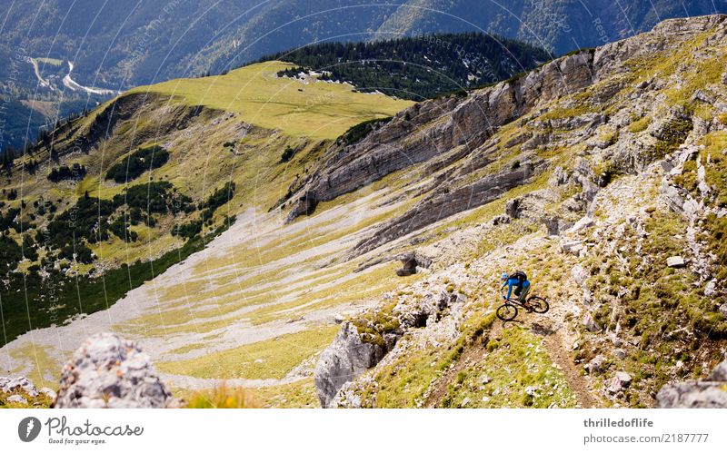 Sonniger Herbstbeginn im Karwendel sportlich Fitness Freizeit & Hobby Sport Fahrradfahren Mountainbike Umwelt Natur Landschaft Hügel Felsen Alpen