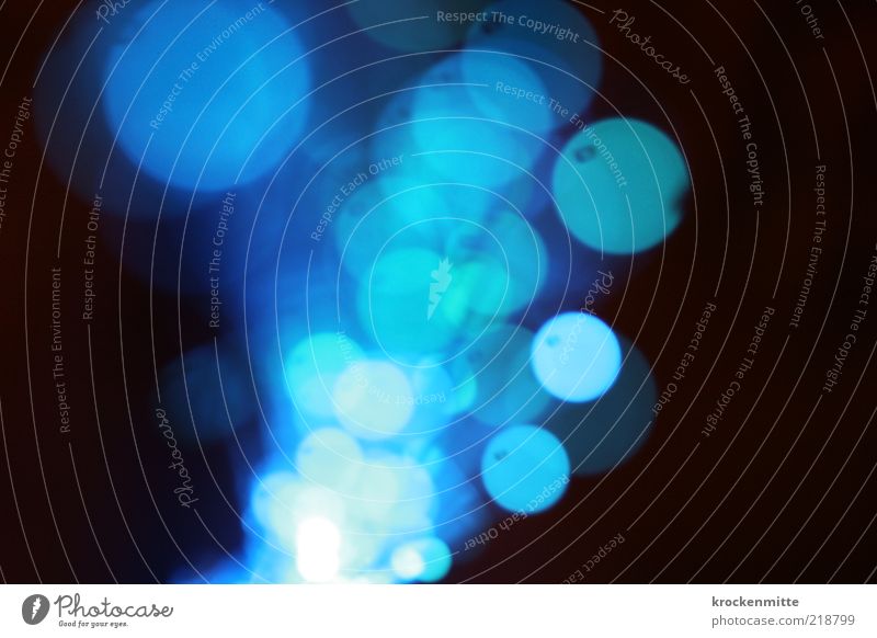 lichtblau II Lampe Farbe Kreis Lichterkette Punkt abstrakt Ausgangssituation Nacht Lichtpunkt Unschärfe Blendeneffekt hell-blau Lichterscheinung Punktmuster