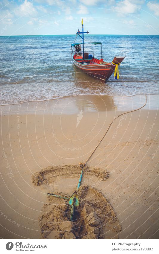 Ein Boot ist am Bottle Beach verankert schön Erholung Ferien & Urlaub & Reisen Sonne Strand Meer Seil Sand Verkehr Wasserfahrzeug entdecken maritim Wärme blau