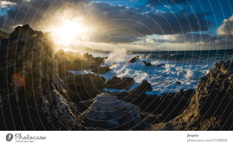 Brandung auf Kreta im Sonnenuntergang Abenteuer Ferne Meer Wellen Landschaft Wasser Wassertropfen Wolken Sonnenaufgang Sonnenlicht Wetter Wind Sturm Küste Insel