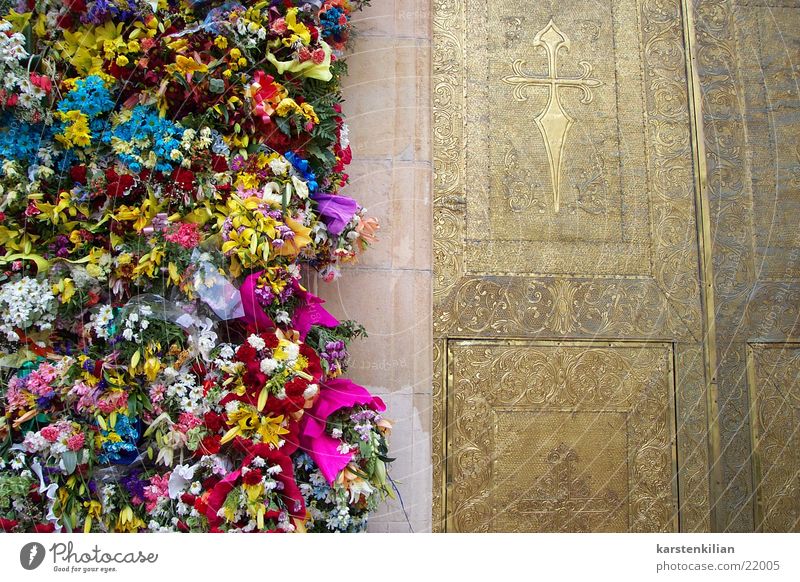 Tor der Blumen Gebet erinnern Blumenstrauß Katholizismus Tradition Freizeit & Hobby Religion & Glaube Feste & Feiern