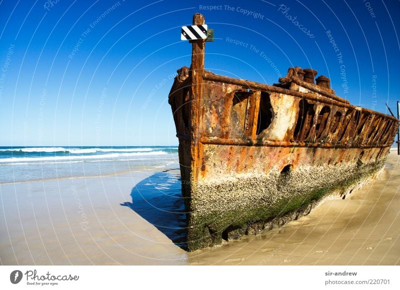 abgewrackt... (Teil 2) Wolkenloser Himmel Schönes Wetter Küste Strand Meer Pazifikstrand Insel Fraser Island Schifffahrt Verfall Vergänglichkeit Farbfoto