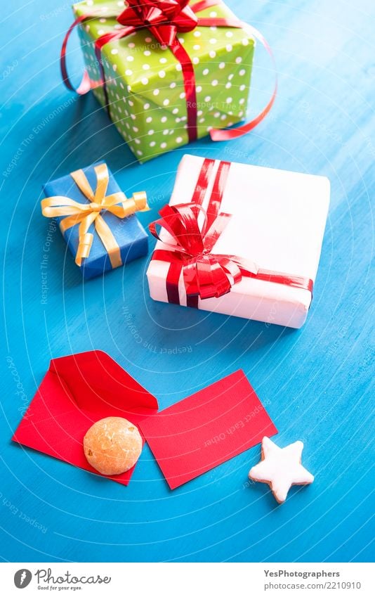 Bunte Geschenke und roter Umschlag Dessert Glück Handarbeit Feste & Feiern Silvester u. Neujahr Freundschaft Paket Überraschung obere Ansicht