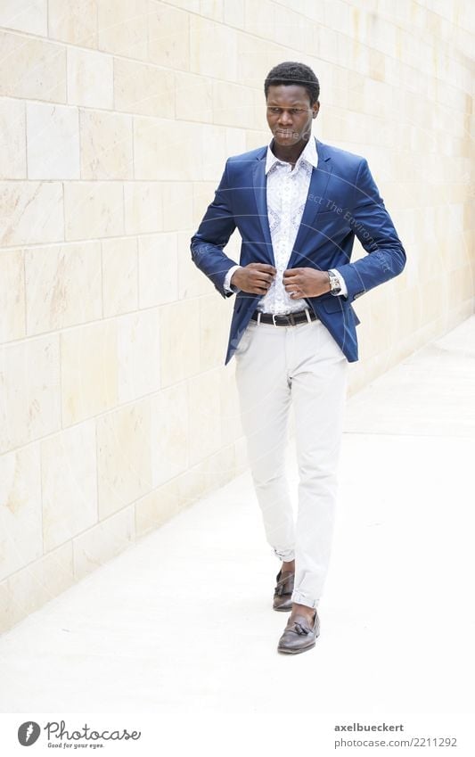 fashionable young african man Lifestyle Reichtum elegant Stil Business Mensch maskulin Junger Mann Jugendliche Erwachsene 1 18-30 Jahre Mode Hemd Anzug
