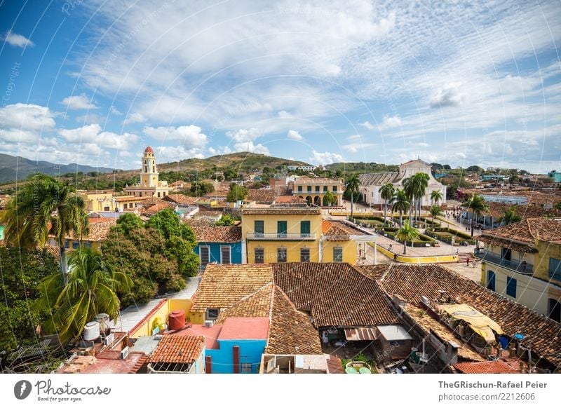 Trinidad Kuba Dorf Kleinstadt Stadt Stadtzentrum Kirche alt ästhetisch außergewöhnlich blau mehrfarbig gelb grau grün orange rosa schwarz Haus Dach Fröhlichkeit