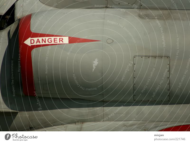Danger | Execution Jet Luftverkehr Flugzeug Zeichen Schriftzeichen Schilder & Markierungen Hinweisschild Warnschild Pfeil Streifen bedrohlich Jagdflugzeug
