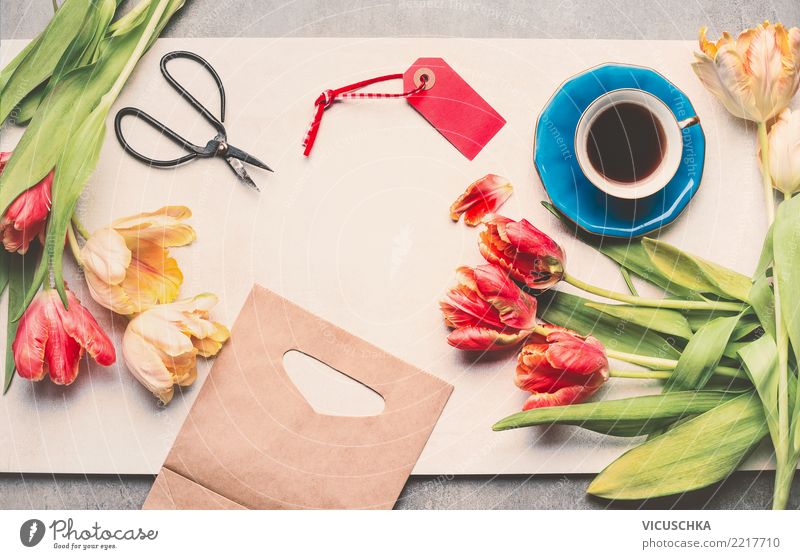 Tulpen mit Schere und eine Tasse Kaffee kaufen Stil Tisch Feste & Feiern Valentinstag Muttertag Geburtstag Papier Paket Dekoration & Verzierung Blumenstrauß