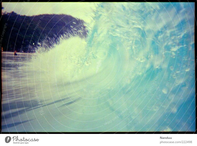 wild Wasser Meer Indischer Ozean nass Seychellen Afrika Wellen spritzen Schwimmen & Baden Tsunami brechen Brandung Strand Textfreiraum rechts Textfreiraum unten
