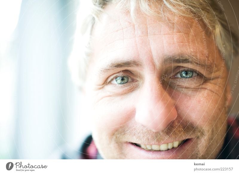 Zwei lachende Augen Mensch maskulin Mann Erwachsene Leben Kopf Gesicht Nase Mund 1 45-60 Jahre Lächeln Blick leuchten Zähne Verliebtheit Glück Freundlichkeit