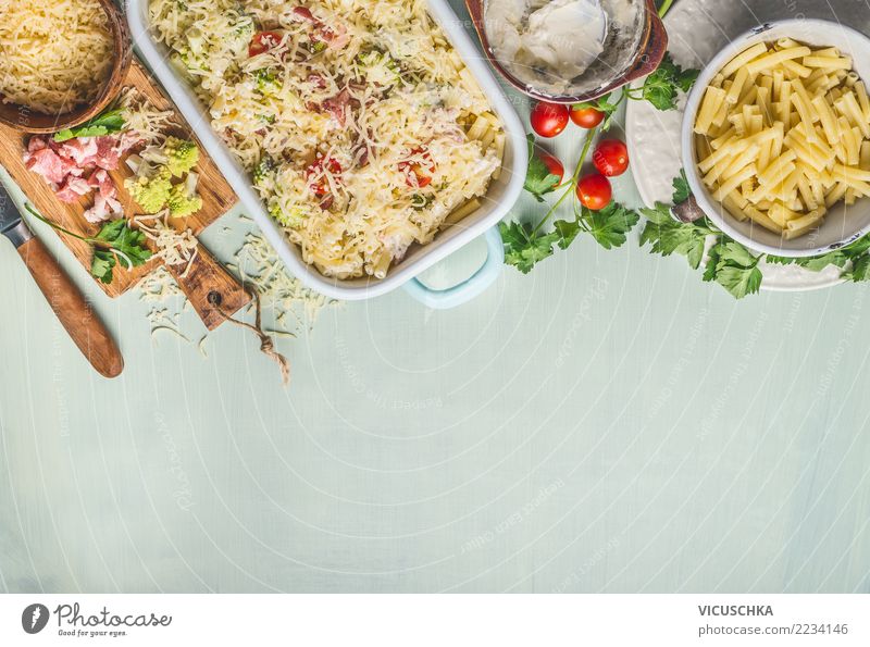 Nudelauflauf mit Romanesco Kohl und Schinken Lebensmittel Ernährung Mittagessen Abendessen Bioprodukte Italienische Küche Schalen & Schüsseln Topf Pfanne Stil