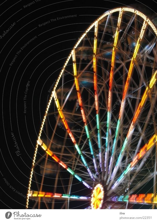 Riesenrad bei Nacht Jahrmarkt Langzeitbelichtung mehrfarbig drehen Freizeit & Hobby Farbe kirchweih