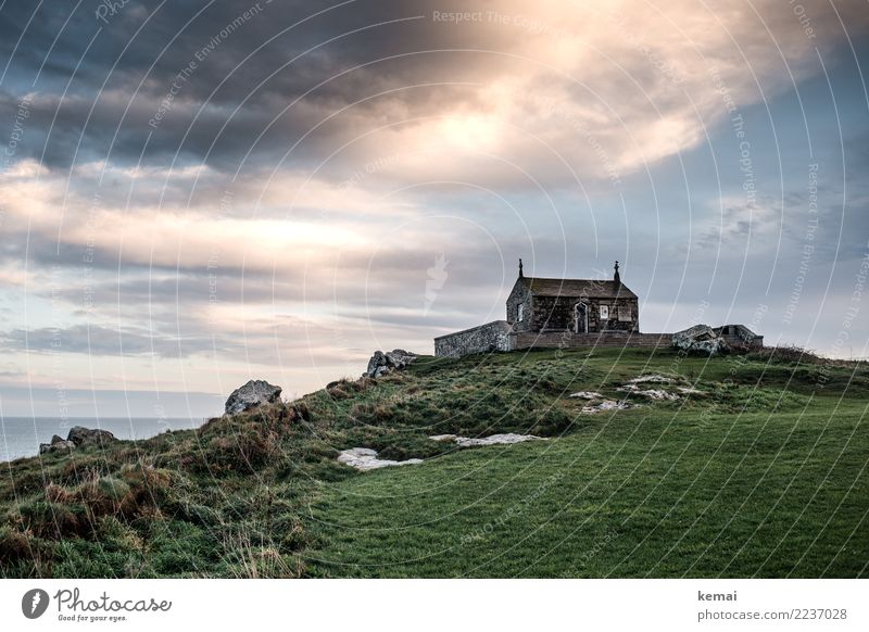 Morgenansicht: St. Nicholas Kirche in St. Ives harmonisch Wohlgefühl Erholung ruhig Tourismus Ausflug Freiheit Umwelt Natur Landschaft Himmel Wolken