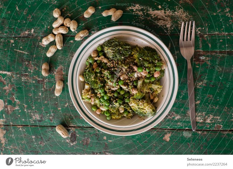grün, grün, grün sind alle meine Farben Lebensmittel Gemüse Salat Salatbeilage Brokkoli Erbsen Erdnuss Sesam Ernährung Essen Bioprodukte Vegetarische Ernährung