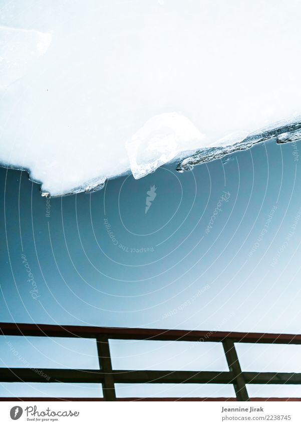 Eiskalt Wintersport Schlittschuhlaufen Wasser Wetter Frost Schnee ästhetisch nass blau ruhig Ordnungsliebe Klima modern Natur Perspektive Umwelt