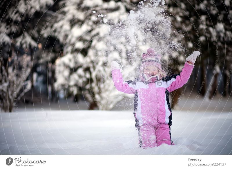 Yea! Klimawandel! Freude Glück Gesundheit Ferien & Urlaub & Reisen Freiheit Winter Schnee Winterurlaub Kind Kleinkind Mädchen Kindheit Leben Arme 1 Mensch