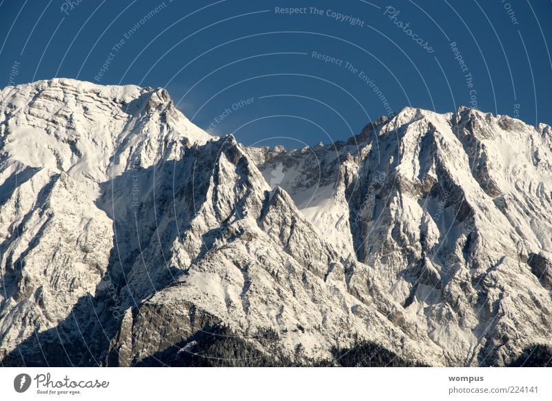 Traumhaft schönes Bergwetter Umwelt Natur Landschaft Wetter Schönes Wetter Felsen Alpen Berge u. Gebirge Gipfel Schneebedeckte Gipfel blau weiß
