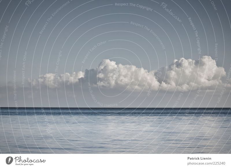 The world is flat Umwelt Natur Urelemente Luft Wasser Himmel Wolken Gewitterwolken Klima Klimawandel Wetter Wind Wellen Küste Ostsee Meer entdecken genießen