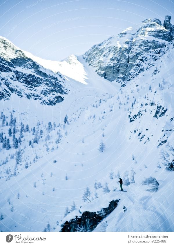 vorfreude vom feinsten**** Ausflug Abenteuer Winter Schnee Winterurlaub Berge u. Gebirge maskulin androgyn Mann Erwachsene 1 Mensch Alpen Gipfel