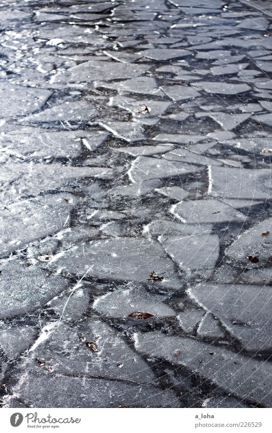 unbreakable Natur Urelemente Winter Eis Frost Wasser Linie berühren frieren glänzend eckig fest kalt unten Zufriedenheit bizarr chaotisch einzigartig