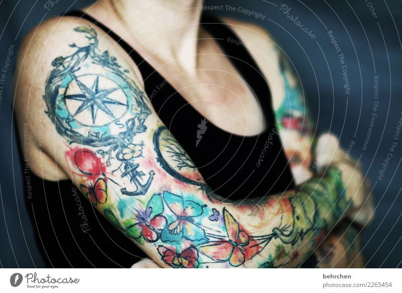 Frauen schulter für tattoo Tattoo für