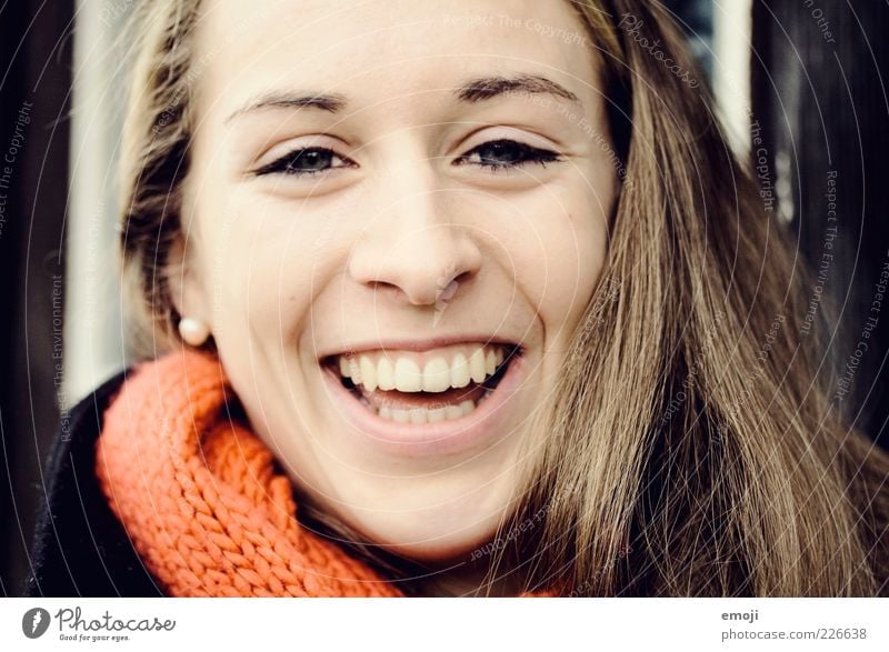 100% Leben feminin Junge Frau Jugendliche Gesicht Mund Zähne Mensch 18-30 Jahre Erwachsene Freundlichkeit einzigartig lachen nah direkt Lebensfreude Glück