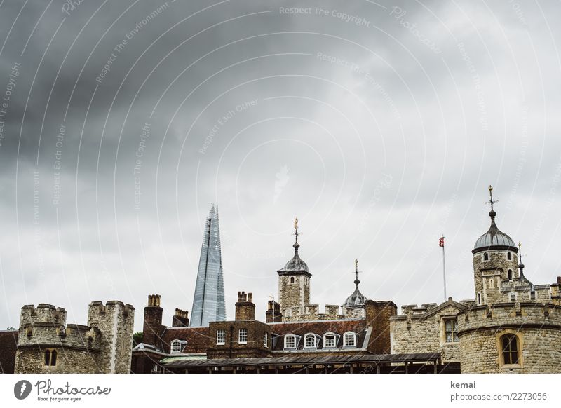 Der Turm und der Tower Freizeit & Hobby Ferien & Urlaub & Reisen Tourismus Ausflug Abenteuer Sightseeing Städtereise Wolken Wetter London England Hauptstadt