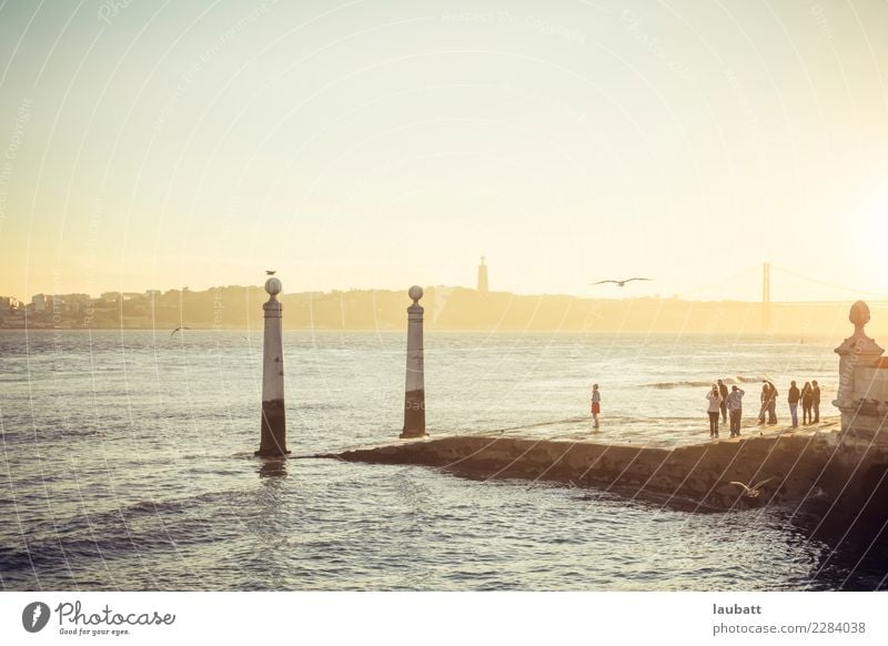 Lissabon Sonnenuntergang Lifestyle Ferien & Urlaub & Reisen Tourismus Ausflug Abenteuer Sightseeing Kreuzfahrt Sommerurlaub Sonnenbad Landschaft Horizont
