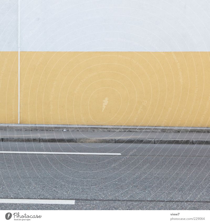 yellow strip :: Haus Mauer Wand Fassade Straße Stein Beton Linie Streifen ästhetisch authentisch einfach Freundlichkeit frisch modern positiv trist gelb Design