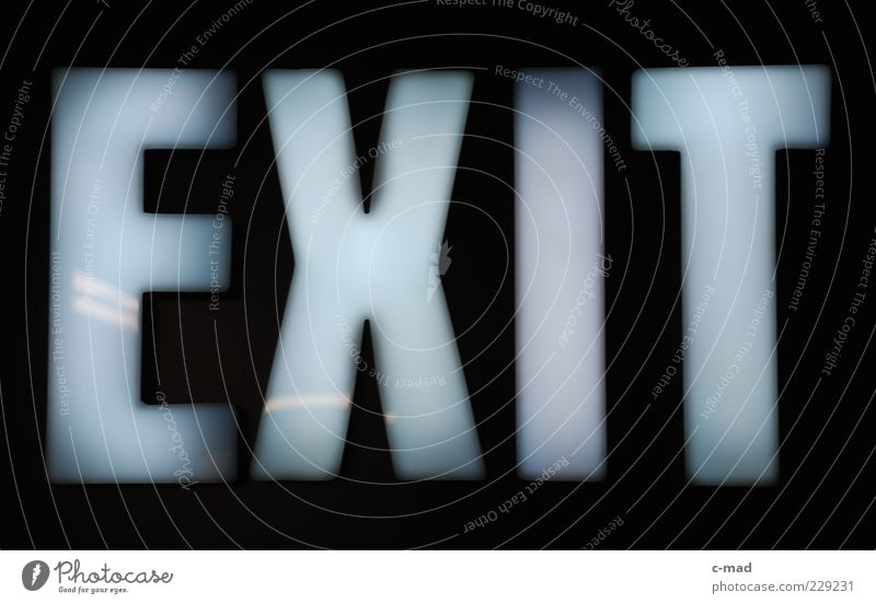 Exit Schilder & Markierungen Glas Kunststoff Schriftzeichen Hinweisschild Warnschild Farbfoto Innenaufnahme Nahaufnahme Detailaufnahme Menschenleer